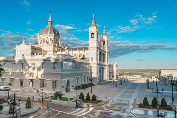 Obraz premium Almudena Cathedral Facade and Plaza in Madrid Spain