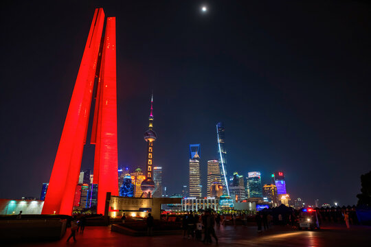 People Heroes Memorial Tower light up of the Bund at night, Shanghai