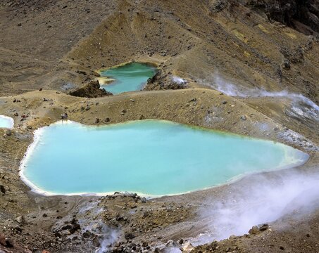 Emerald lakes, Tongariro Crossing, Tongariro National Park, North Island, New Zealand, Oceania