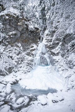 Schleifm&uuml;hlklamm in winter, waterfall with icicles, Ammergau Alps, Unterammergau, Bavaria, Germany