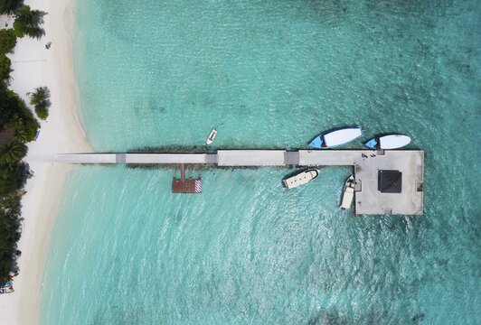 Jetty, jetties, boats, Summer Island, North Mal&eacute; Atoll, Maldives
