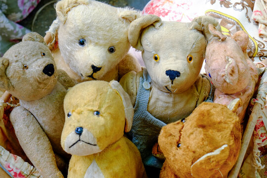 Vintage teddy bears at Paris flea market