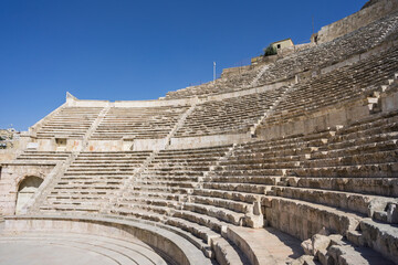 Überblick über die große Tribüne im römisches Theater von Amman in Jordanien © Lars