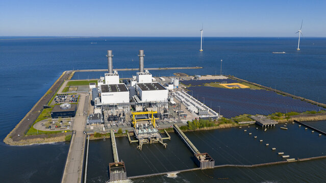 Battery Storage at Maxima Power Plant.