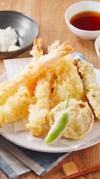 天ぷら盛り合わせ 海老・白身魚・なす・ししとう・さつまいも