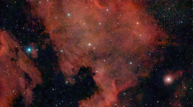 The North America Nebula glows in vibrant hydrogen light. Captured in 1.5h, this image reveals its distinctive shape and rich star fields within the Cygnus constellation.

