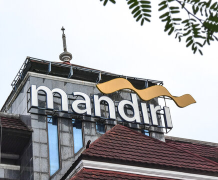Yogyakarta 9 May 2026, Mandiri Bank Building Facade With Golden Logo And Architectural Details In Yogyakarta Indonesia