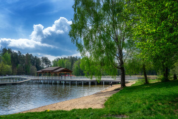 Piękny wiosenny dzień nad Zalewem Czapielówka w Puszczy Knyszyńskiej, Podlasie, Polska © podlaski49