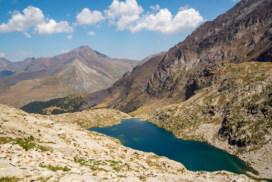 Vista panor&aacute;mica del Ib&oacute;n de Millares, a 2,353 m de altitud, en el alto valle de Chistau, Parque Natural Posets-Maladeta, provincia de Huesca, Aragon, Espa&ntilde;a