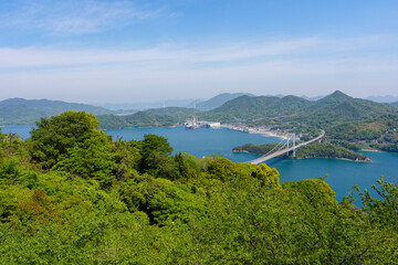 カレイ山展望公園から望む伯方・大島大橋と瀬戸内海の絶景風景 © ibuki