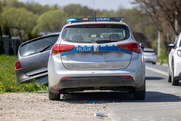 Wypadek radiowozu policyjnego pościg za sprawcą. © FotoDax