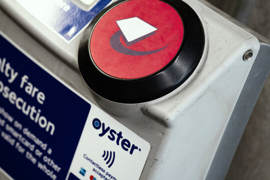 London Underground Station Platform, TfL Pink Oyster Card Reader For Contactless Payment, England, UK - May 2026