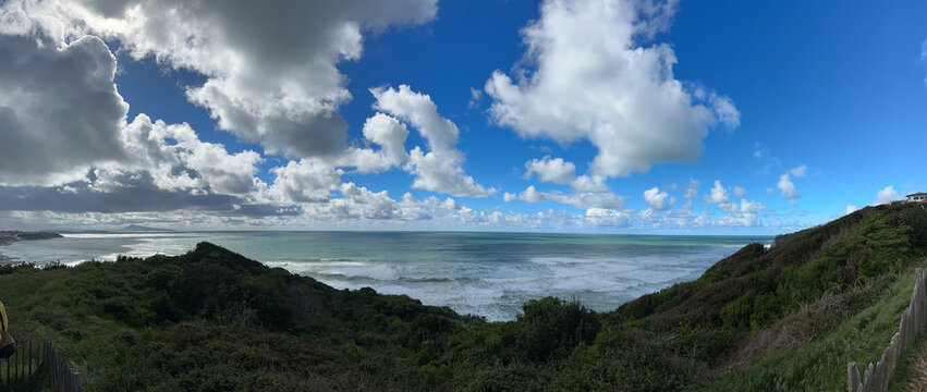 Vue sur l'oc&eacute;an depuis Bidart