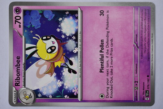 Pok&eacute;mon Trading Card, Scarlet and Violet, Temporal Forces, Ribombee.