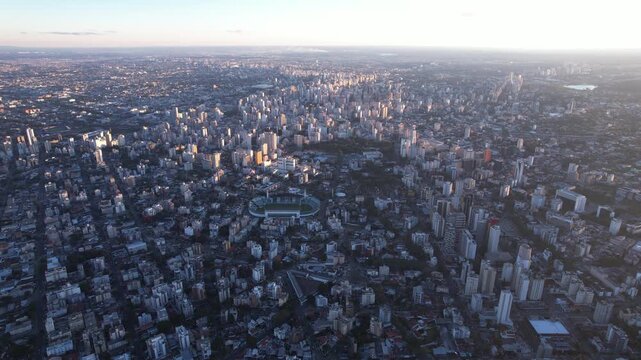 Cidade de Curitiba &aacute;ereo com drone