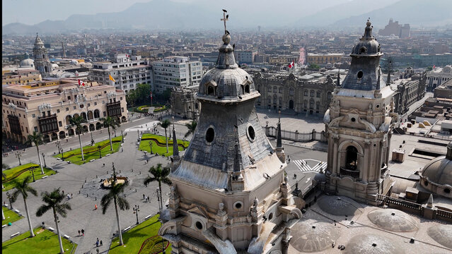 Plaza De Armas In Lima Capital City Of Peru. Historical Centre Landscape. Downtown City. Old Town Skyline. Plaza De Armas In Lima Capital City Of Peru. Beautiful Government Palace.