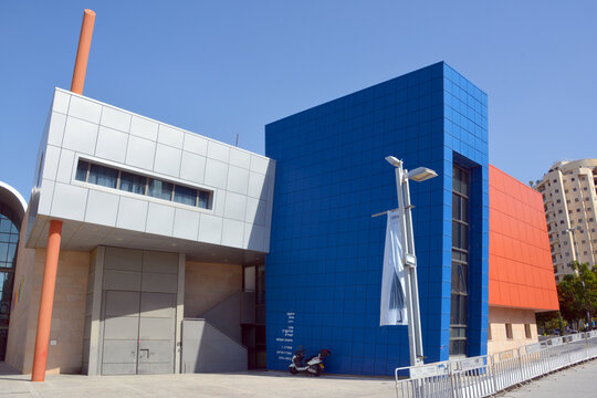 TEL AVIV ISRAEL: Holon Mediatheque is a cultural hub, comprising 5 exciting institutions: Holon Cinematheque, design Museum, Cartoon Museum, Mediatheque Theatre, Mediatheque Public Library
