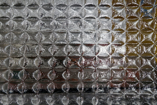The squar glass pattern on a window
