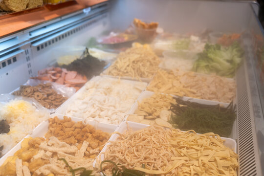 Fresh ingredient display cabinet for hot pot and malatang catering