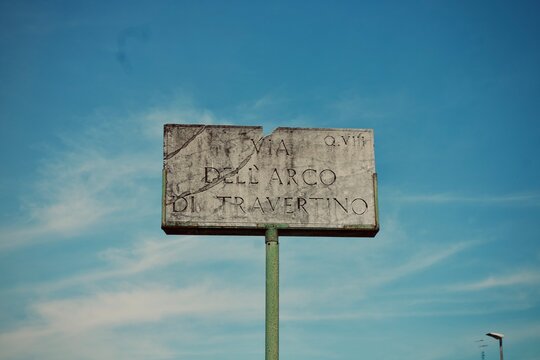 Arco di Travertino