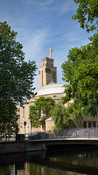 Blick auf die katholische Herz-Jesu-Kirche in Pforzheim, Baden-W&uuml;rttemberg, Deutschland