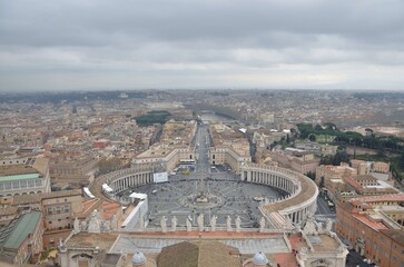 Fototapeta premium Panoramic View of Grand Historic Square and Expansive European Cityscape