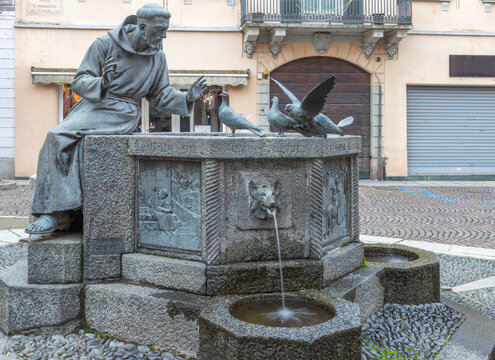 VIGEVANO, ITALY - JANUARY 18, 2026: The bonze fountain of St. Francis of Assisi by Gian Battista Ricci (1913)