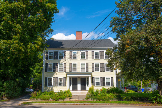 John Webber Simons House was built 1827 at 36 Great Road in Historic District in town center of Bedford, Massachusetts MA, USA. 