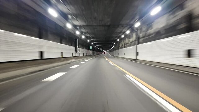 夜の首都高速 都心環状線 外回り 三宅坂ジャンクション付近のトンネル車載動画