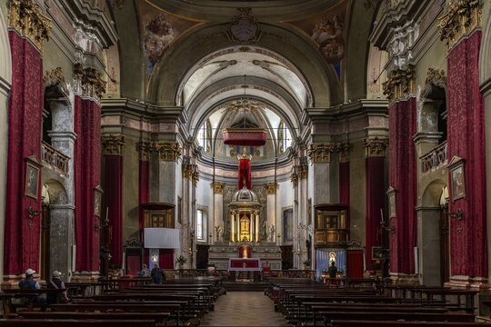 Catholic Church Collegiata di San Vittore, interior view, nave, Cannobio, Lake Maggiore, Province of Verbano-Cusio-Ossola, Piedmont Region, Italy