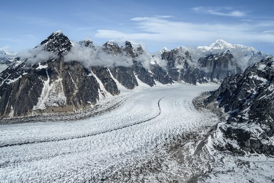 Mount Church, Mount Grosvenor, Mount Johnson Mount Wales and Mount Bradley in front of Ruth Glacier, Alaska Range glaciers and mountains, Alaska, USA