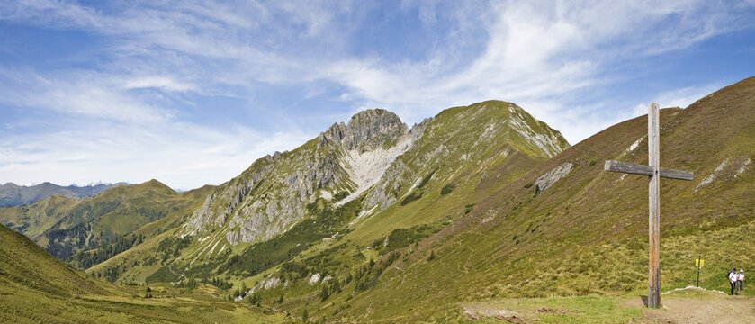 Summit cross, Draugsteintoerl, Grossarltal, near Salzburg, Austria, Europe