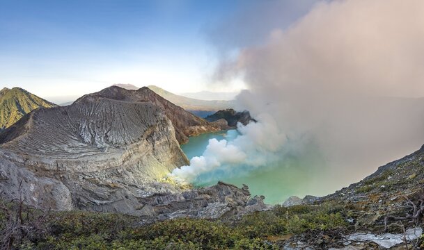 Volcano Kawah Ijen, volcanic crater with crater lake and steaming vents, morning light, Banyuwangi, Sempol, Jawa Timur, Indonesia
