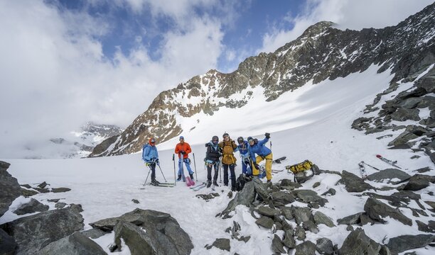 Group of ski tourers at the Obere H&ouml;lltalscharte, Alpeiner Ferner, Stubai Alps, Tyrol, Austria