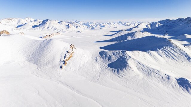 Winter landscape of the Pamir Plateau, Jarty Gumbez, Gorno-Badakhshan Province, Tajikistan, Central Asia