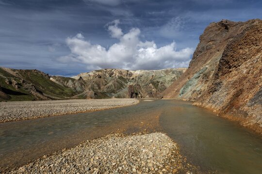 Colored rhyolite mountains, river J&ouml;kulgilskv&iacute;sl, J&ouml;kulgil Landmannalaugar, Fjallabak, Icelandic highlands, Iceland