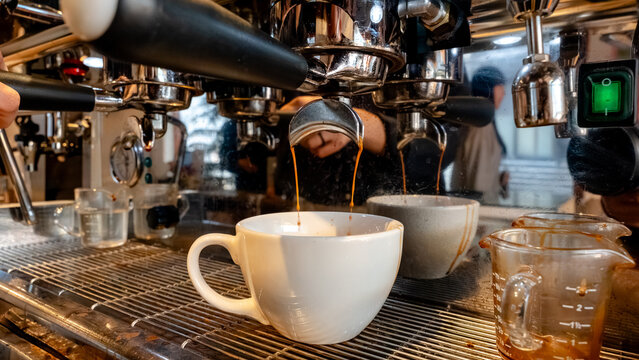 Espresso preparation in a South Korean coffee shop