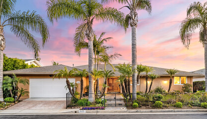 Fototapeta premium Luxury modern home