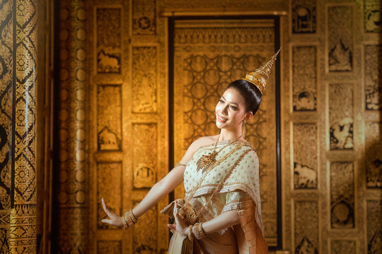 Traditional Thai Khon Dance Performance in Bangkok,Thailand