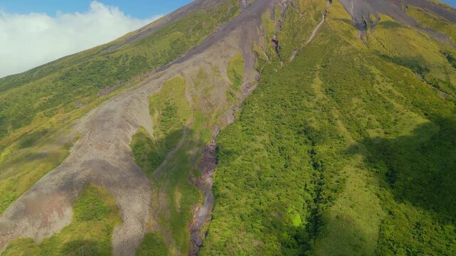 Mayon Volcano_Legazpi_Luzon_Philippines_04
