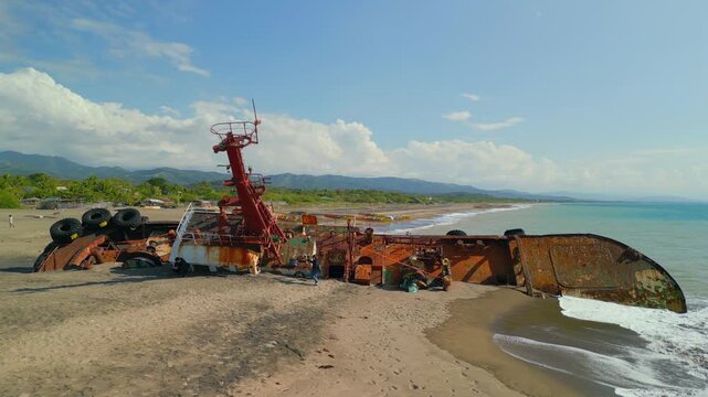 Pinipin(ShipWreck)_Santa Cruz_Luzon_Philippines