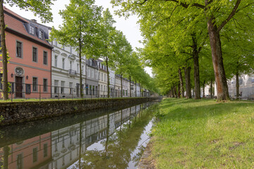 Obraz premium the Friedrichsthaler Kanal is an artifical canal earlier used as shipping from the former residence castle to town