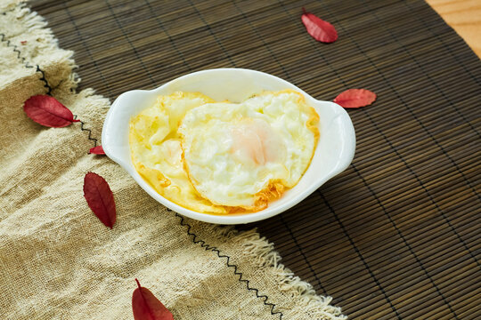 Fried eggs