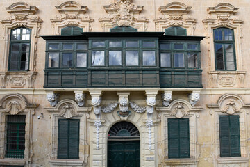 Fototapeta premium View at the traditional balcony of La Valletta on Malta