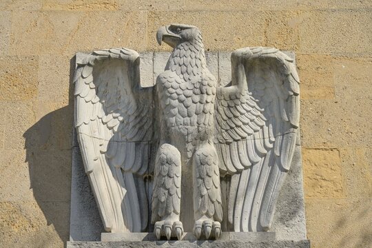 Adler, Platz der Luftbr&uuml;cke, ehemaliger Flughafen Tempelhof, Berlin, Deutschland