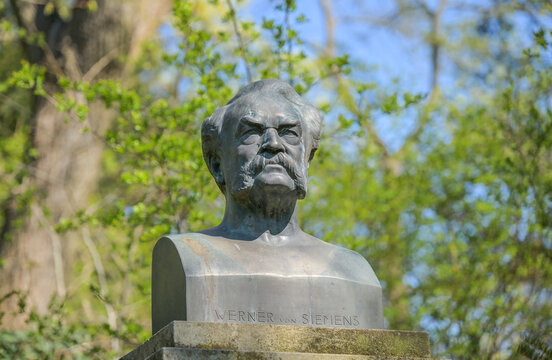 B&uuml;ste, Werner von Siemens, Schlo&szlig;park Biesdorf, Marzahn-Hellersdorf, Berlin, Deutschland