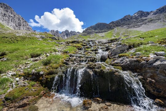 Bergbach next to hiking trail to Hochvogel, Allg&auml;uer High Alps, Allg&auml;u, Bavaria, Germany
