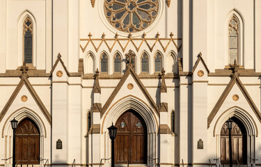 Fototapeta premium Entrance detail of the cathedral - basilica in Savannah, Georgia