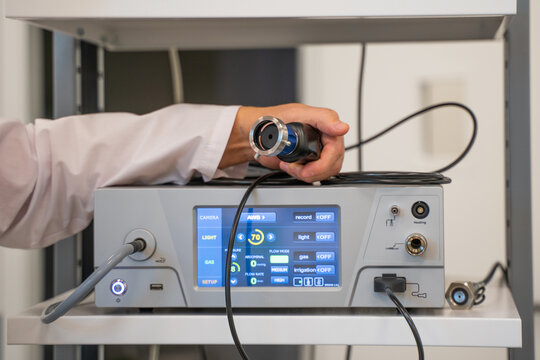 Medical device for video endoscopy and laparoscopy