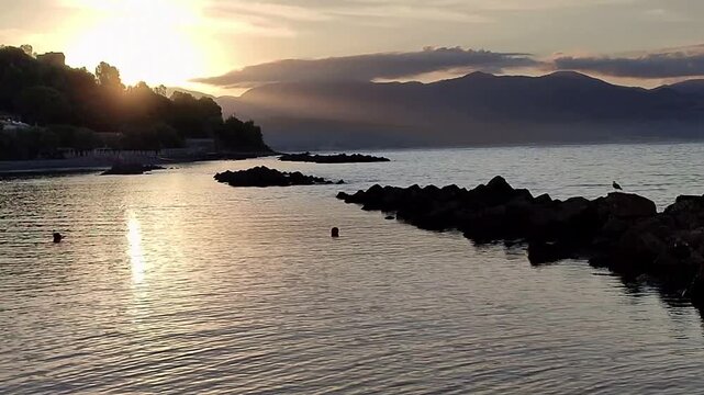 Pioppi - Spiagge del lungomare all'alba